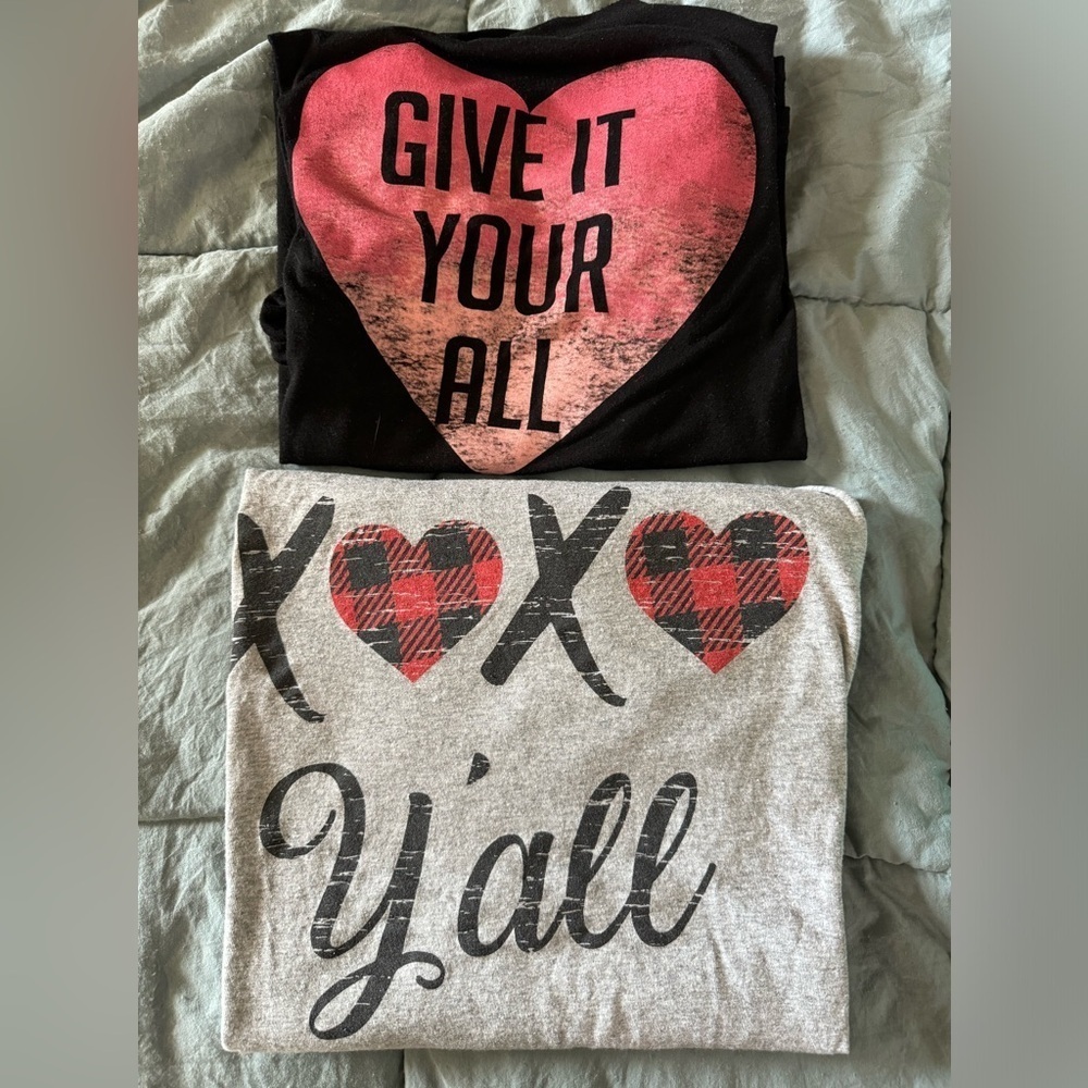 Set of 2 heart tees. Large